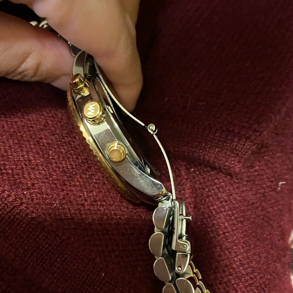 MK watch - Picture 2 of 5
